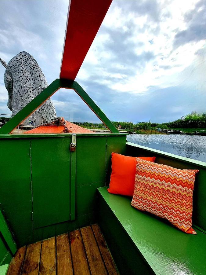 New 2022! Fixed Stay Characterful Narrowboat At The Kelpies, Marigold Sunset フォルカーク エクステリア 写真
